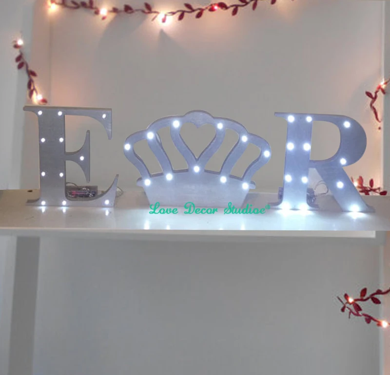 Буквы и короны с гирляндой. Деревянный ПВХ письмо. Князья корона.