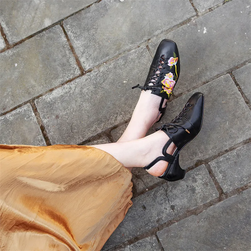 Женские туфли лодочки FEDONAS классические винтажные из натуральной кожи с цветами