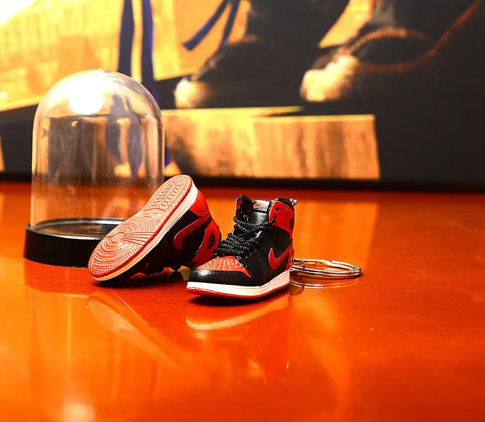 Air Jordan 1 OG брелок в виде кроссовка подвеска 3d мини-брелок на цепочке стерео Баскетбольная обувь модель автомобиля пара кукла аксессуары