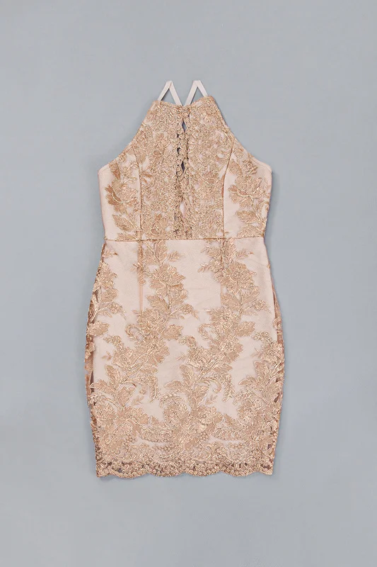 Облегающее вискозное платье цвета хаки на тонких бретелях длиной до колена 2017 |