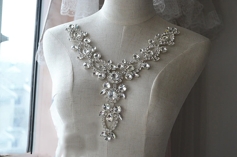 Качество пришить Кристалл Стекло серебро горный хрусталь аппликация для платье