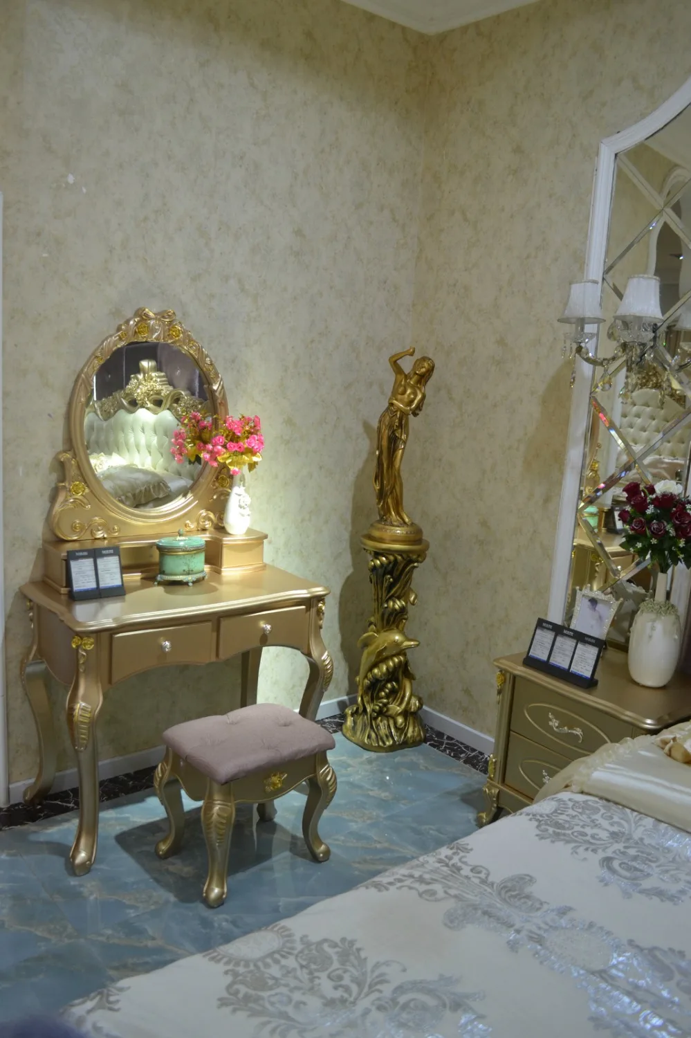 Роскошный комплект мебели для спальни в европейском стиле 0409 312|bedroom furniture sets|furniture