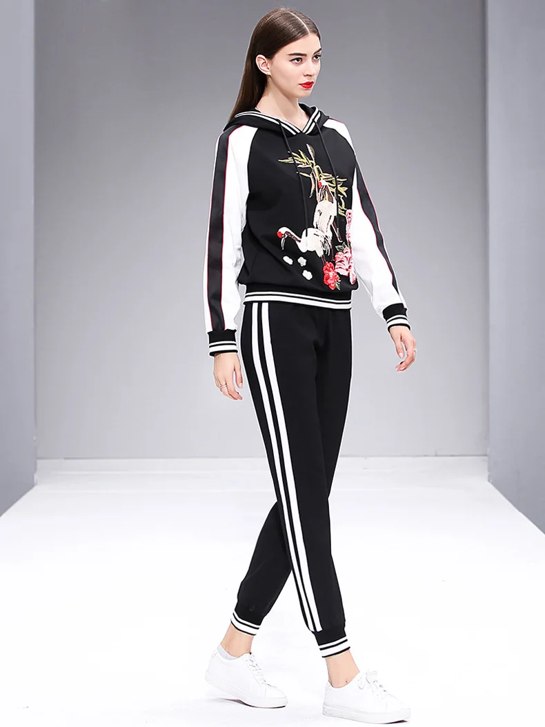 Women's Runway Twinsets Hooded Collar Long Sleeves Embroidery Hoodies with Striped Pants Fashion Two Piece Sets | Женская одежда