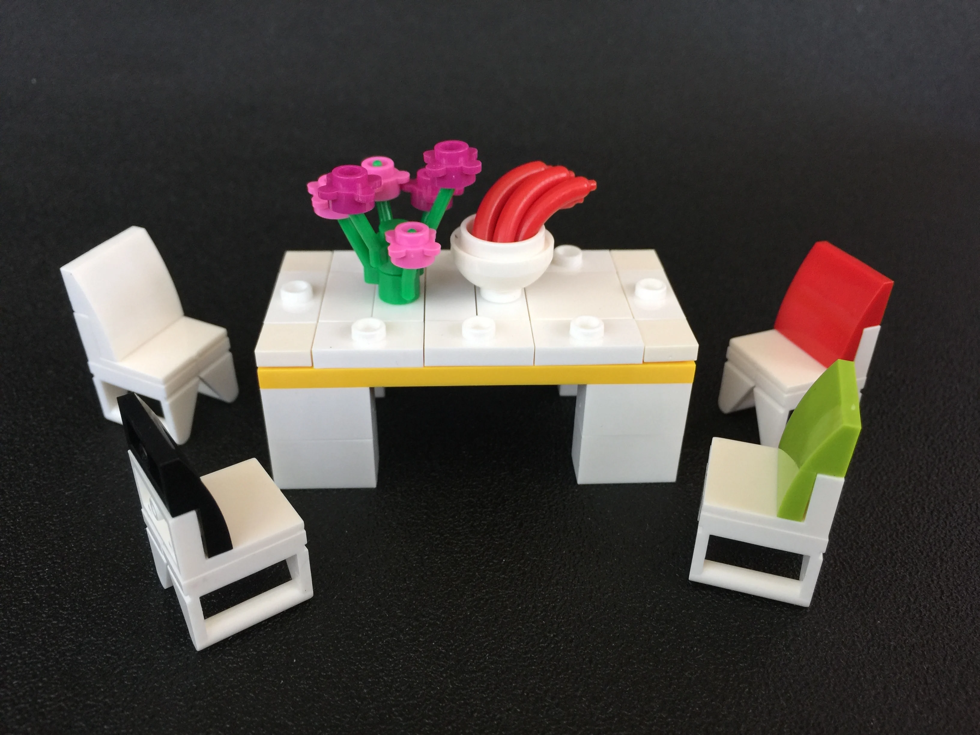 Кубики MOC разноцветные стулья белые настольные цветы модель пищевого диска экшн