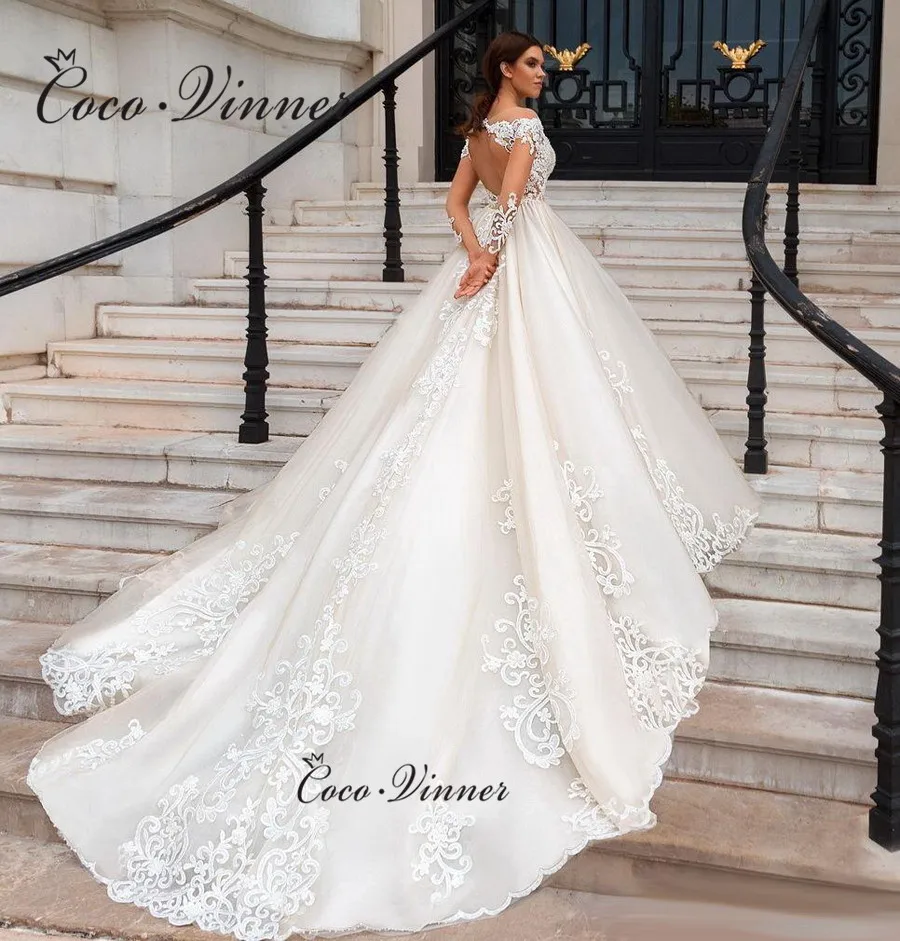 

Lace Appliques Embroidery Arab Wedding Dress Sheer Neck Illusion Back Ball Gown Bride Dress Wedding Gowns China W0352