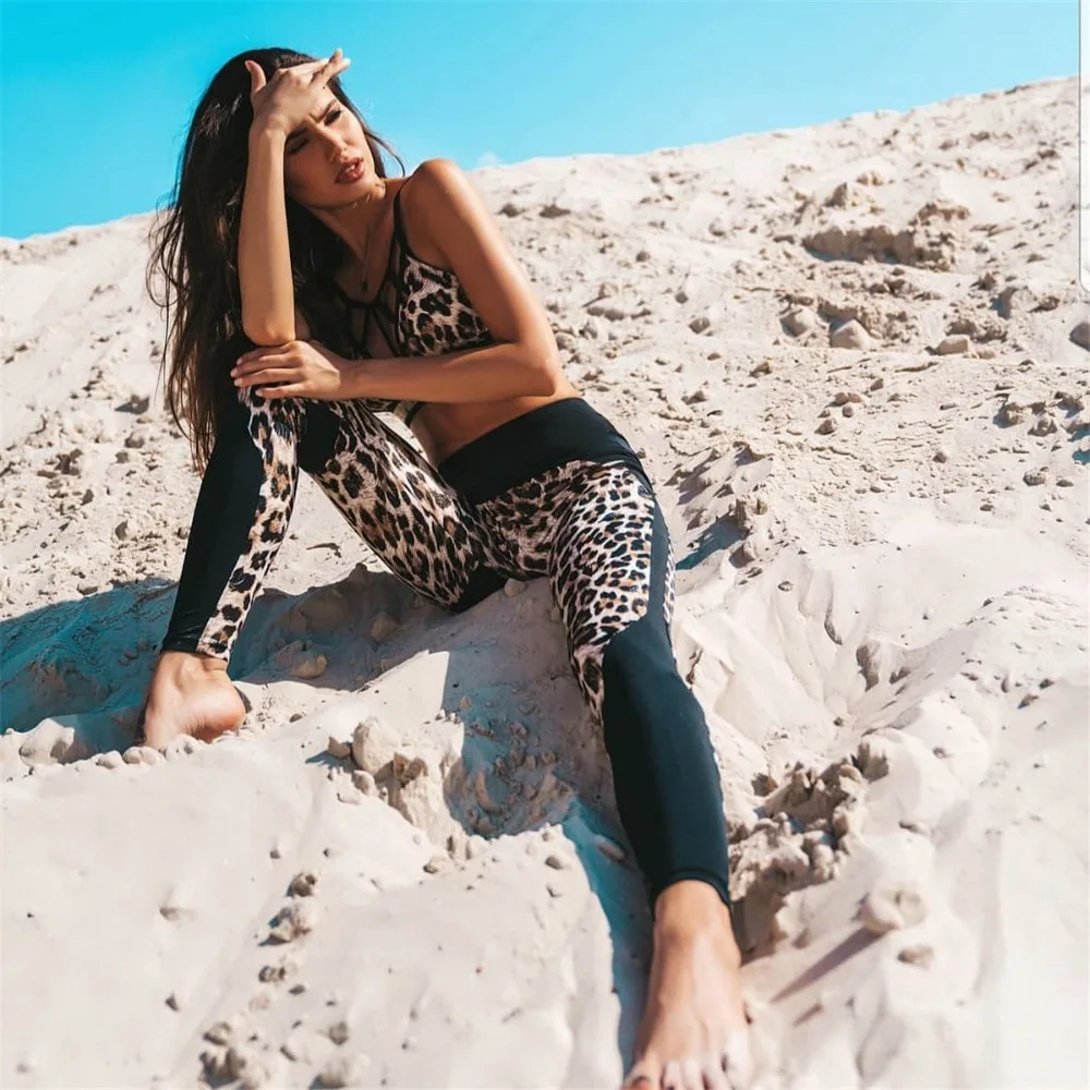 Пикантные леопардовые Для женщин комплект Фитнес Двойка выдалбливают
