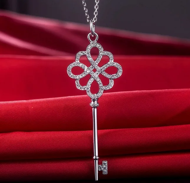 Подвеска в виде ключа с узлом синтетическая алмазная подвеска честь юбилея S925