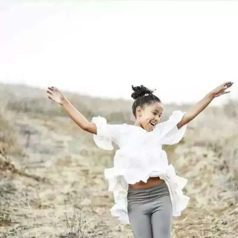 Коллекция 2017 года летняя Модная хлопковая Повседневная футболка с короткими