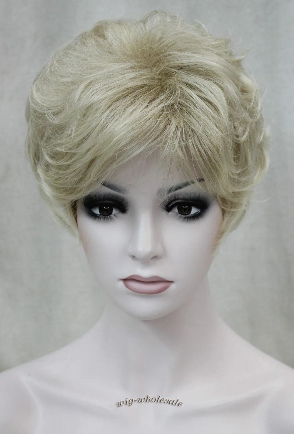 Блондинка смешанные короткие вьющиеся женщины дамы ежедневно Hivision