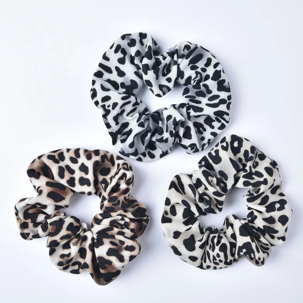 Новое поступление резинки с животным принтом леопардовые коричневые и бежевые