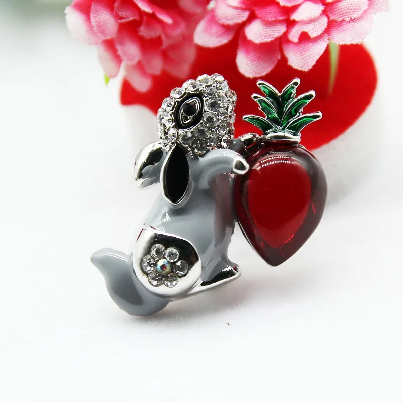 RHao Cute Crystal Rabbit with Carrot Brooch pins 6 colors choose White Enamel animal Brooches for Women Kids collar | Украшения и