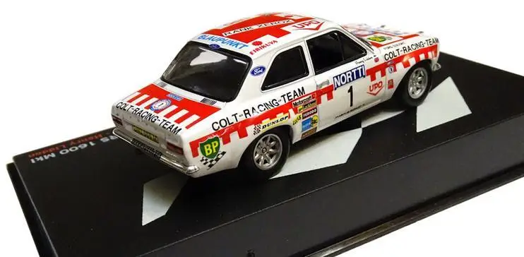Высокая симуляция FORD ESCORT RS1600 1:43 литые под давлением машины из металлического сплава игрушки ралли модель автомобиля Коллекция игрушечных автомобилей