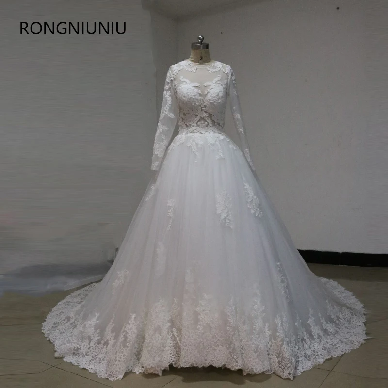 Фото Сказочное новое длинное платье для свадьбы 2019, длинное кружевное бальное платье с открытой спинкой и длинным шлейфом, платье для невесты №3