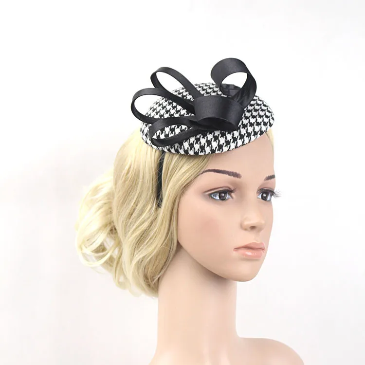 Модные черно-белая клетка волос чародей для Для Женщин Атлас котелок Hairband дамы банкетный ужин Вечеринка аксессуары для волос