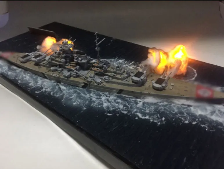 1: 700 диорама Второй мировой войны модель корабля Бисмарк пожарный немецкий