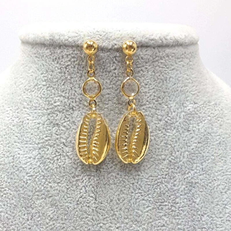 

Yiustar Natural Shell Cowrie Earrings Beach Seashell Drop Earrings Girls Gold Silver Color Statement Earring Fashion Accessories