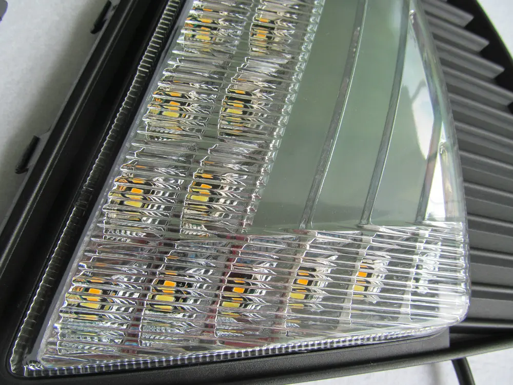 1 Pair LED DRL For Hyundai Creta IX25 LED Daytime Running Light fog DRL with yellow turning signal lamp