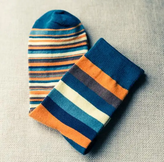 Лидер продаж 2017 Осень Зима Мужские носки полосатые повседневные оптовая продажа