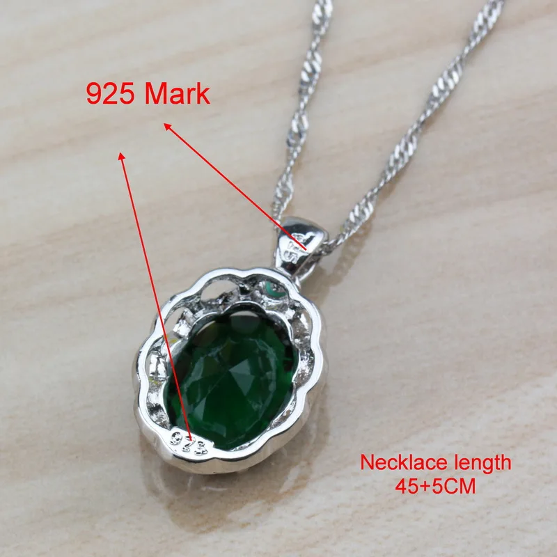 Женский ювелирный комплект из колье серёг и браслета с натуральными камнями |