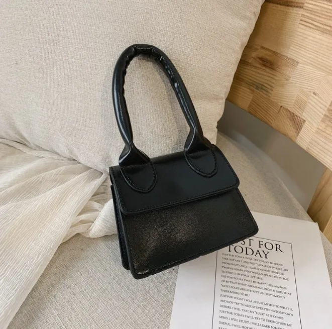 Женская сумка через плечо на одно универсальная с клапаном 2019 повседневная