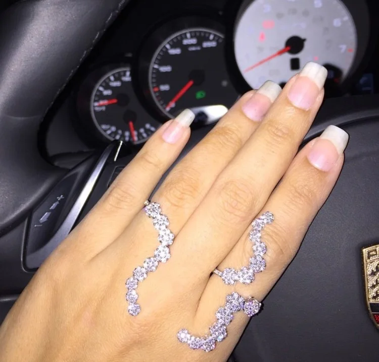 Женское кольцо на палец роскошный маленький цветок из фианита ААА великолепные