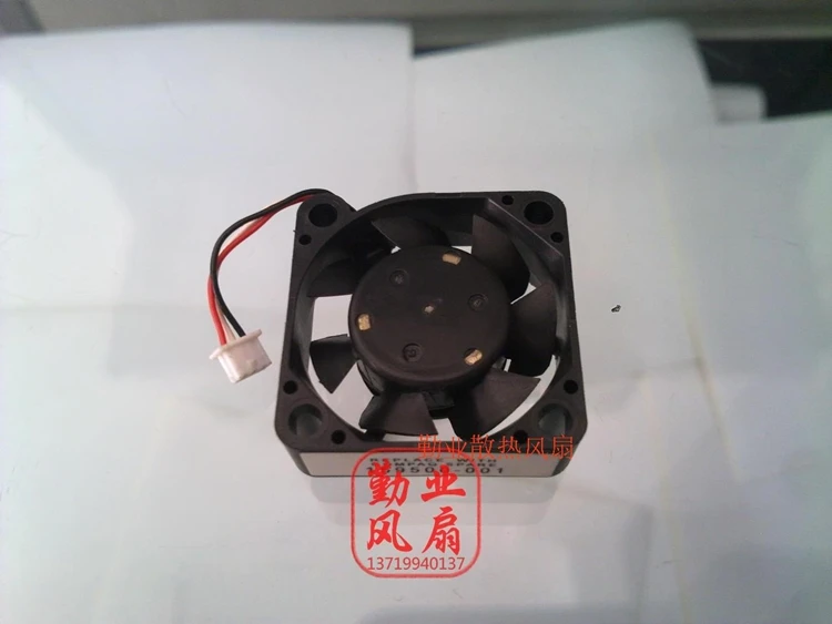 

Original NMB 3CM 3010 5V 0.20A 1204KL-01W-B49 30 * 30 * 10mm notebook hard fan