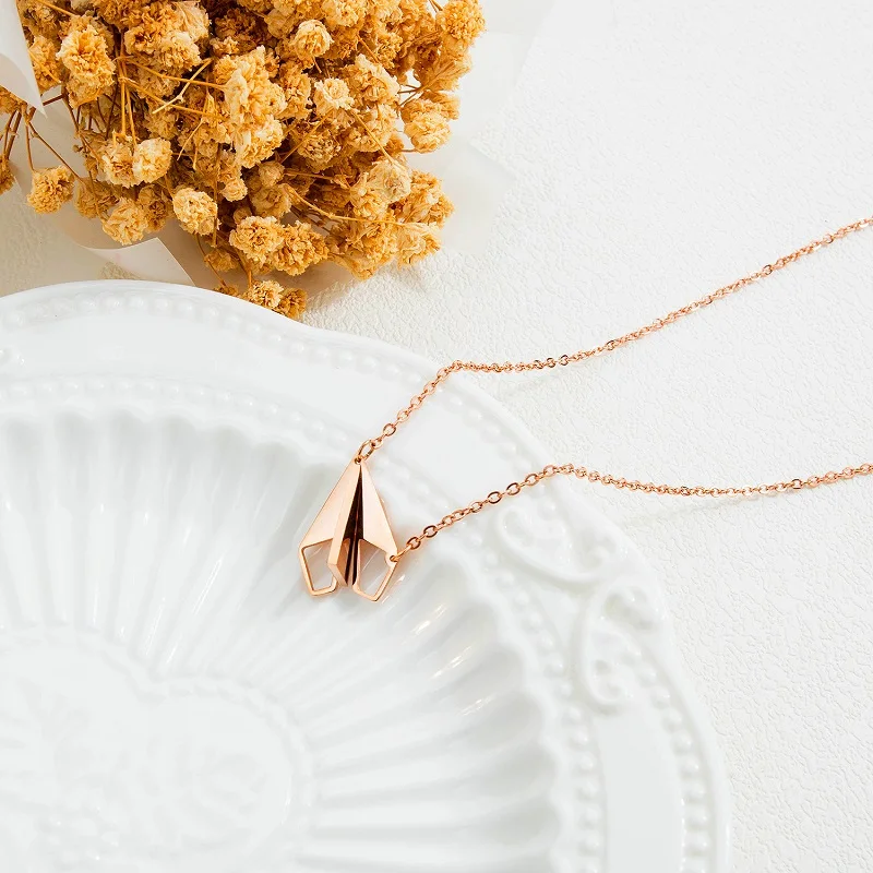 

New Fashion Rose Gold Color Aircraft Shape Pendants Necklaces For Women Chain Men's Necklace Jewelry Lover's Necklaces Wholesale