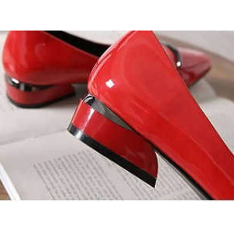 Туфли-лодочки на низком каблуке кожаные туфли женские с острым носком красная