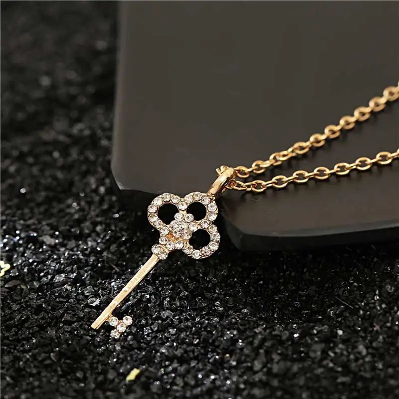 Корейское короткое ожерелье с полым ключом miss you Yun Eunhea|necklace key|key necklace pendantkey silca |