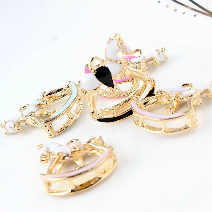 

10PCS/Lot Oil Drop Charms Beautiful Horse Gold Color Metal Enamel Folating Pendant Carousel Charms For DIY Bracelet Necklace