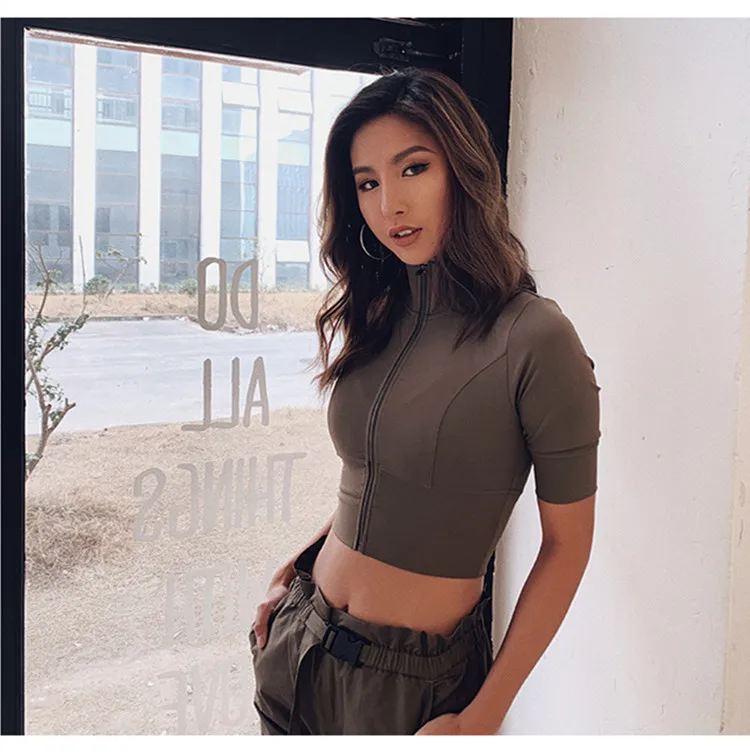 Для женщин летние шорты для йоги топы молния работает футболки Йога Crop Top эластичные Фитнес одежда Топ для тренировок тренажерный зал тугие рубашки