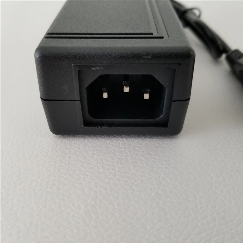 Оптовая цена Новый 12V + 5V 2.5A AC адаптер питания для 4Pin IDE жесткого диска HDD CD ROM