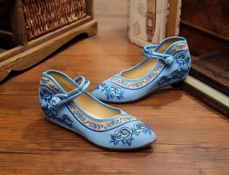 CEYANEAOHandmade/Женские винтажные туфли на танкетке в стиле «Старый Пекин»; женские туфли-лодочки на платформе с острым носком и цветочной вышивкой; sapatofemininoE1426