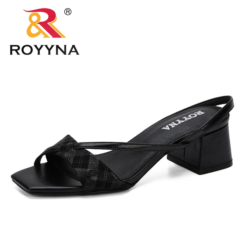 ROYYNA/Новинка года; модные стильные женские босоножки; туфли на высоком квадратном каблуке; Mujer; обувь на День Валентина; Летняя обувь с открытым носком; Femenimo