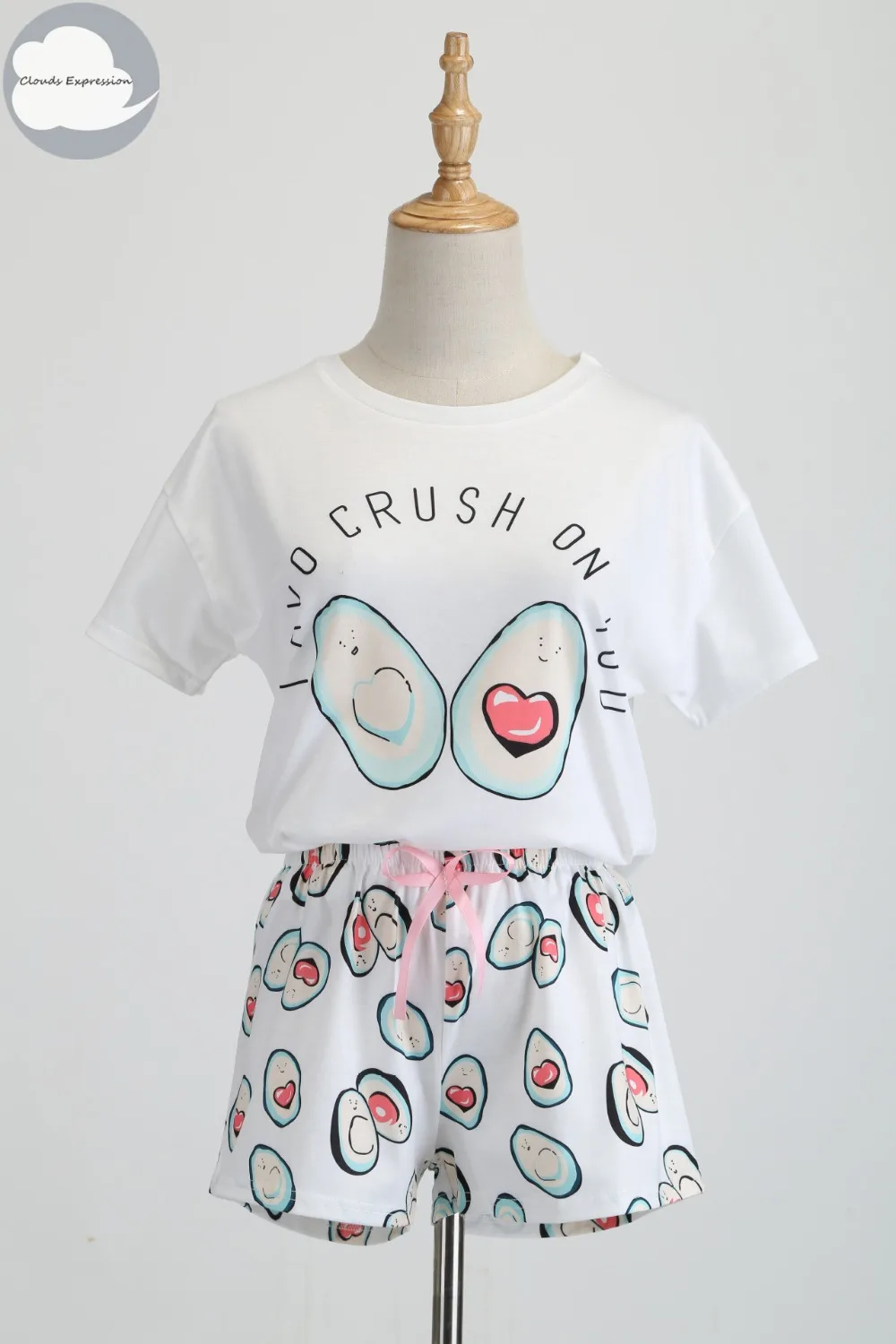 

Summer Short Sleeved Round Neck Cartoon Print Top Matching Bow Front Shorts Bottoms Pajama Set Woman Casual Pajama Sets Fashion