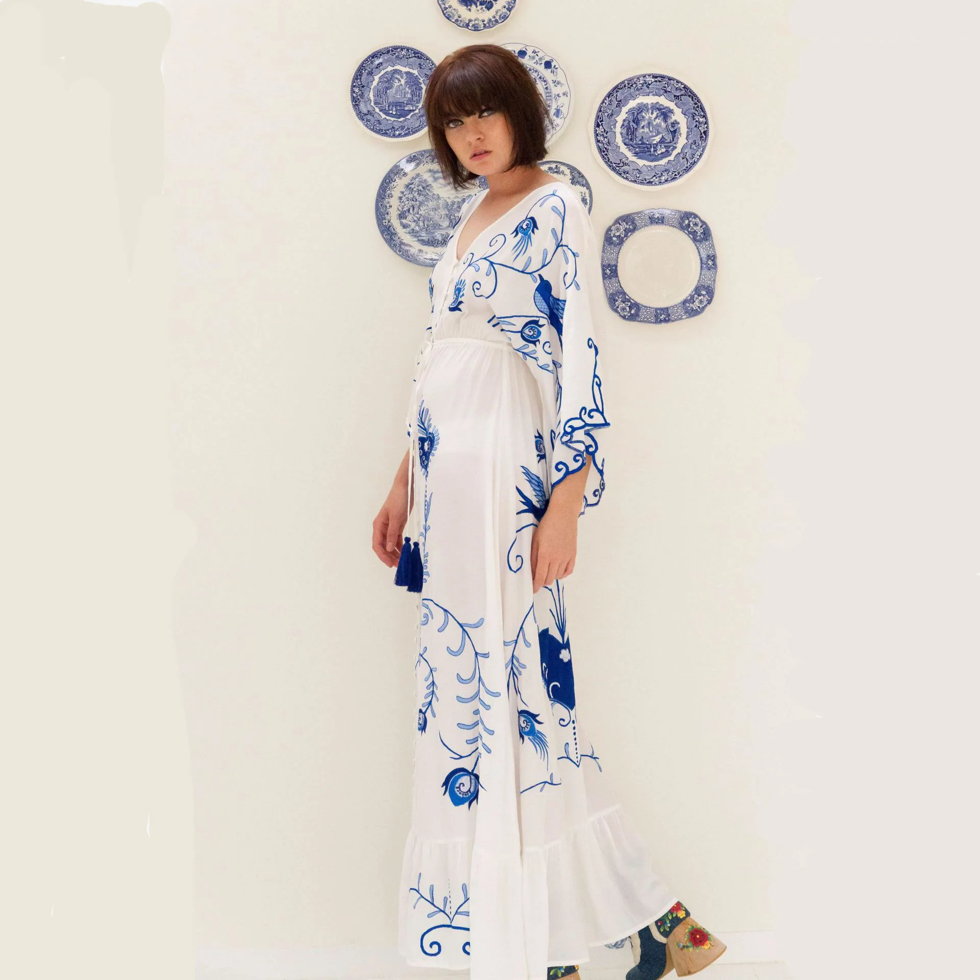 Платье-Макси женское с цветочной вышивкой V-образным вырезом и рукавом летучая