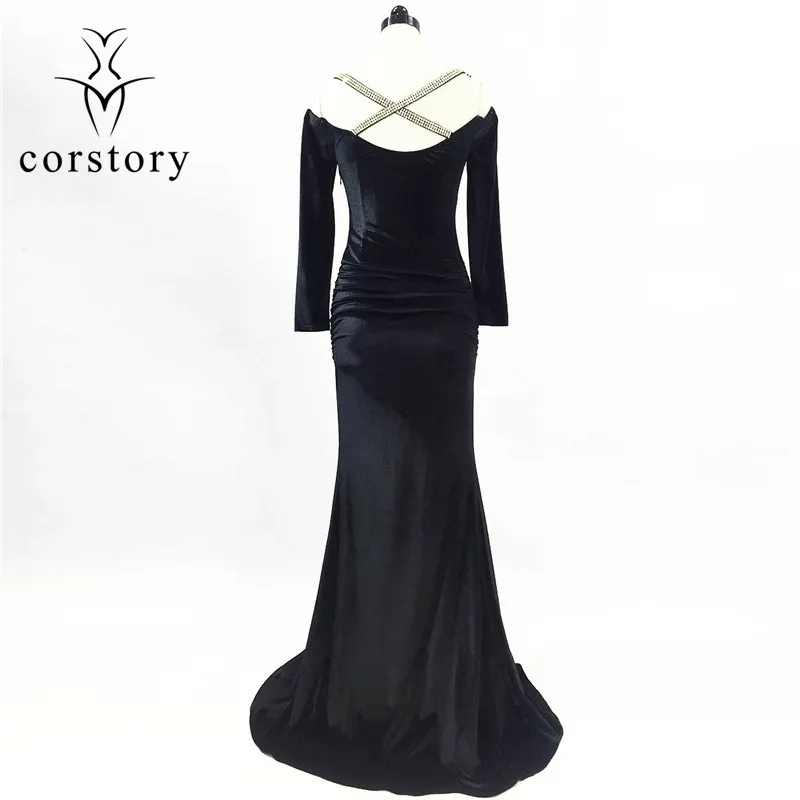 

Corstory Elegant Off Shoulder Long Sleeve Mermaid Party Dress 2018 Simple Black Velvert Slipt Sexy Long Formal Dresses