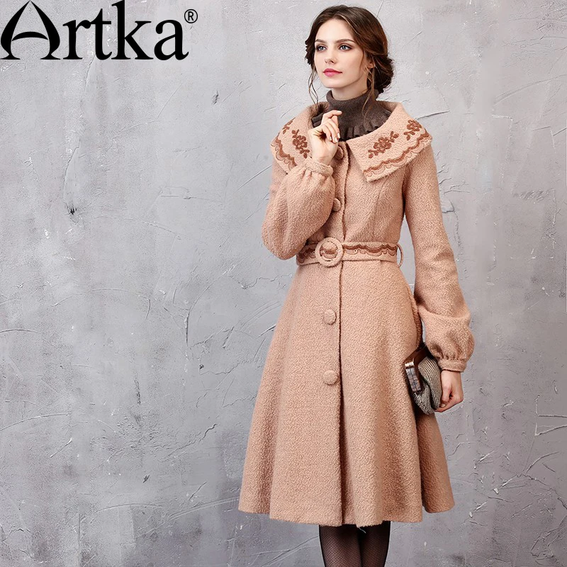Женское пальто с вышивкой ARTKA теплая ветровка поясом на осень и зиму WA11055Q 2018|embroidery