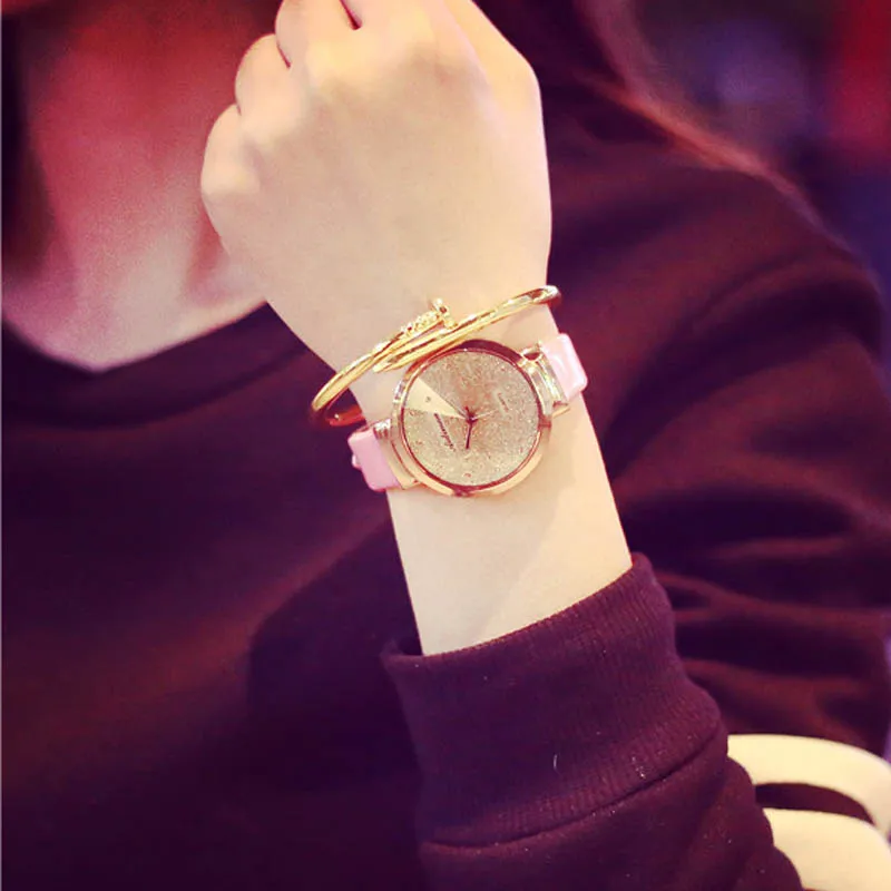 Модные пески Звездный Бизнес простой темперамент пояс стол алмаз кварцевые часы