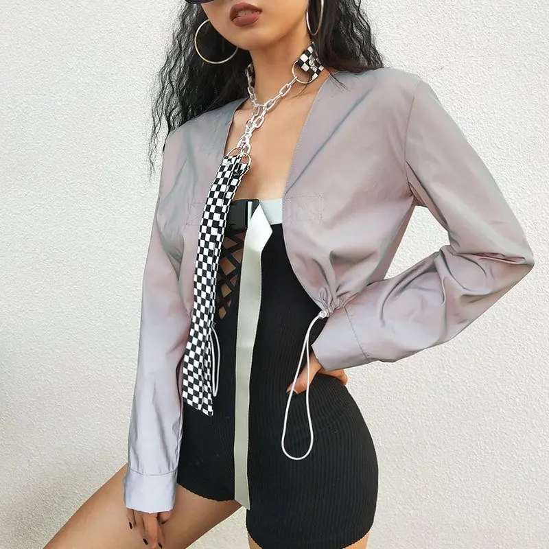 Трендовая Светоотражающая куртка женская серая обесцвечивающаяся Осенняя