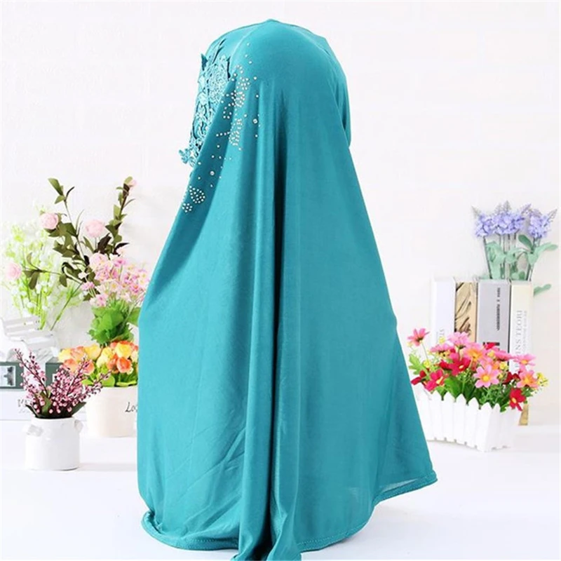 Scarf Hijabs Bandanas Cotton Hollow Flower Embroidery Cap Muslim Hijab Islamic Scarves Headscarf 2017 Women Girls Fashion Colors |