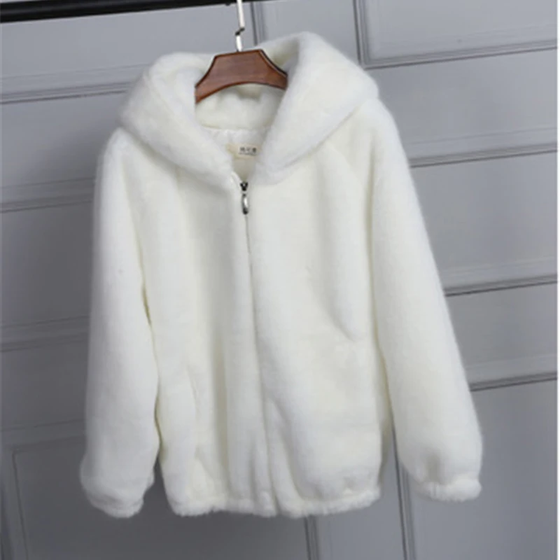 Winter Faux Fur Coat Women's Warm Hooded Fashion Slim Jacket Imitate Fox Fur Coat Outerwear Artificial Women Costumes