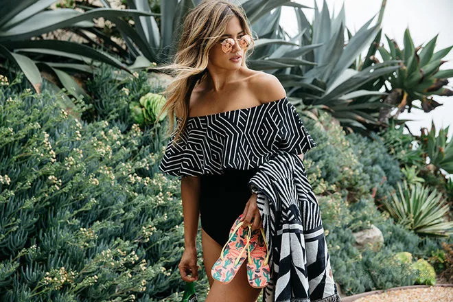 Слитный купальник карманной девушки 2017 с открытыми плечами женский купальный