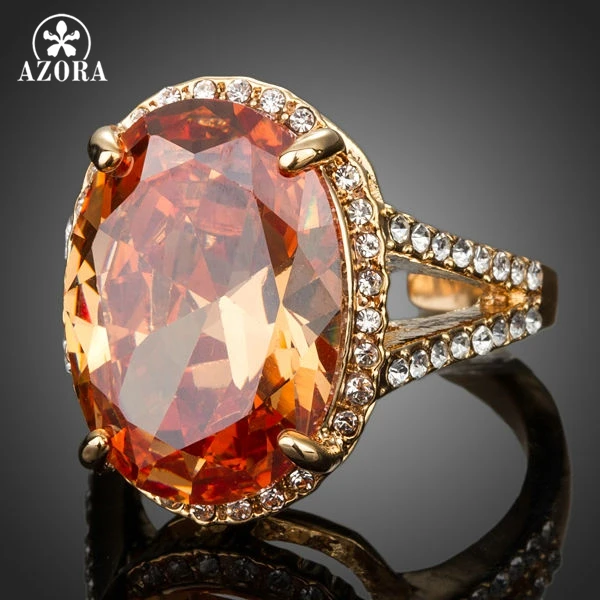 Женское кольцо с большим кубическим цирконием в форме яйца регулируемый размер