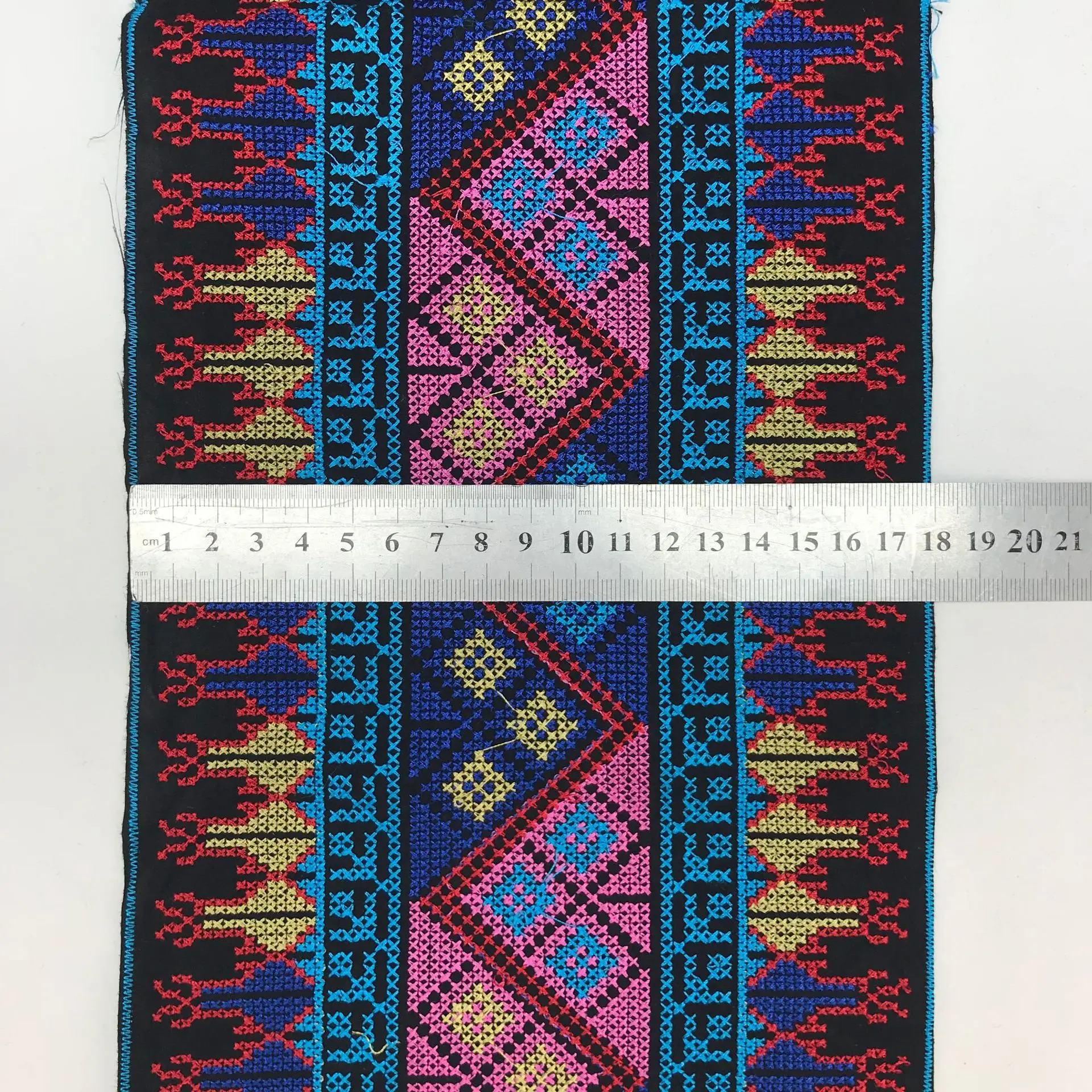 Лента жаккардовая с кружевной отделкой и вышивкой 18 см|Тесьма| |