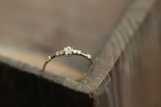 QingWen модные кольца 14 K золото маленькие сломанные бриллианты тонкое кольцо для помолвки женское ювелирное изделие крест-границы Burst аксессуары CA3051/W