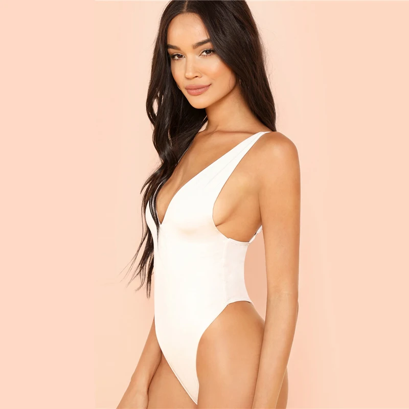 SweatyRocks боди с глубоким v-образным вырезом и открытой спиной, сексуальное женское облегающее белое боди, летнее женское обтягивающее Боди без рукавов