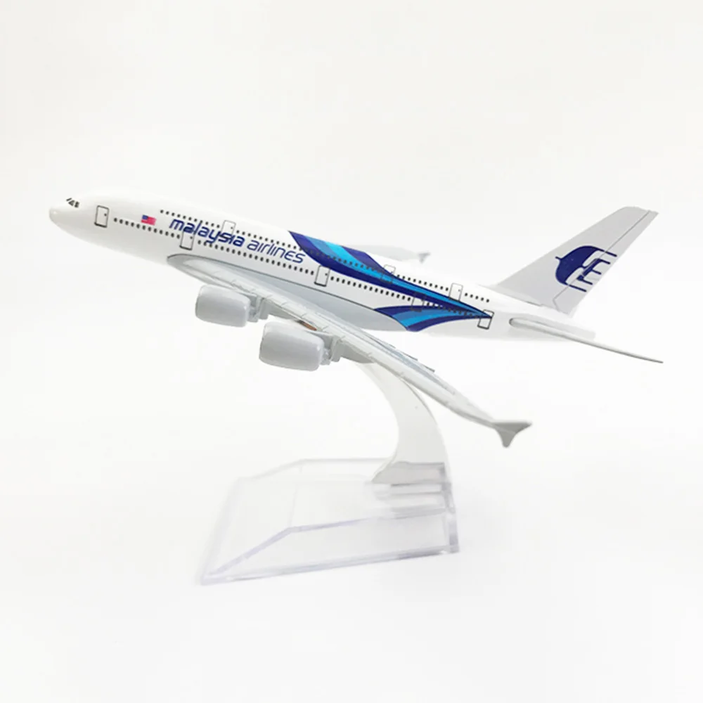 Самолёт в масштабе 1/400 самолёт Аэробус A380 малазийские авиалинии модель самолета