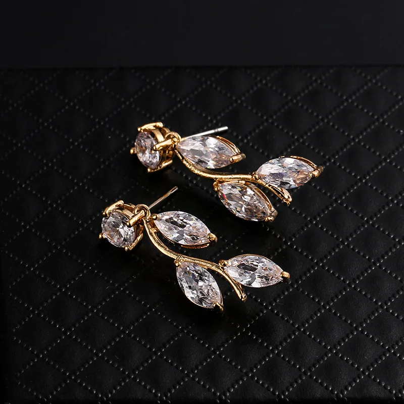 stud and gold WEIMANJINGDIAN, Новое поступление, дизайн в виде листьев, кубический цирконий, CZ серьги для женщин, на винте, сзади или сзади - Окраска металла: stud and gold