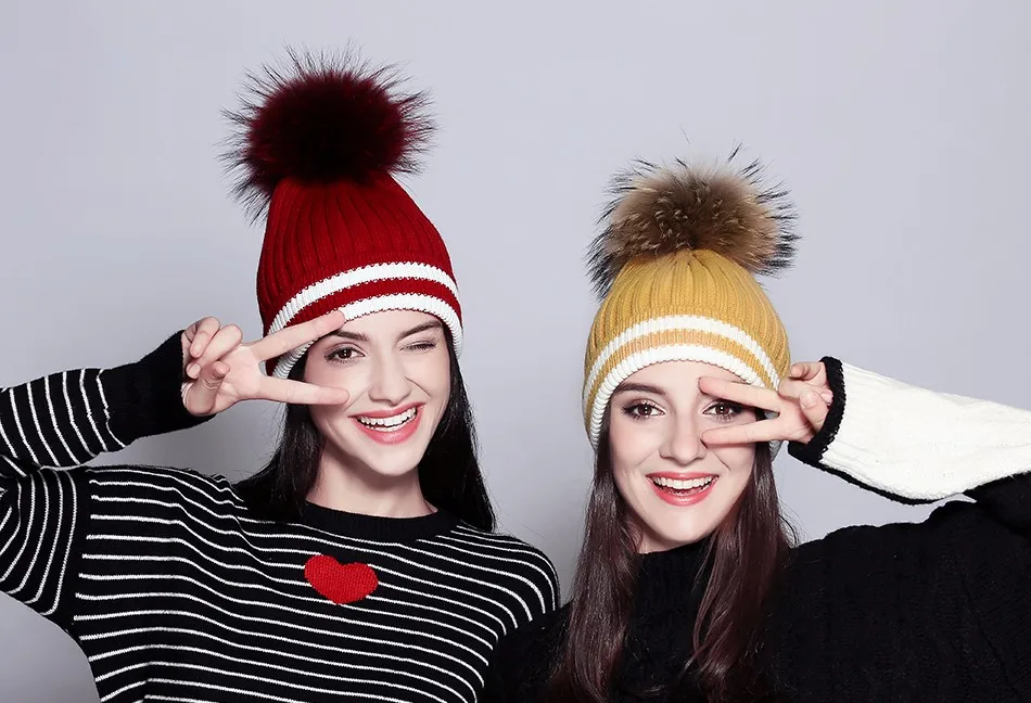 Beanies Лоскутные элегантные шерстяные вязанные шапки высокого качества помпон из меха енота Новая модная шапка Femme# MZ731